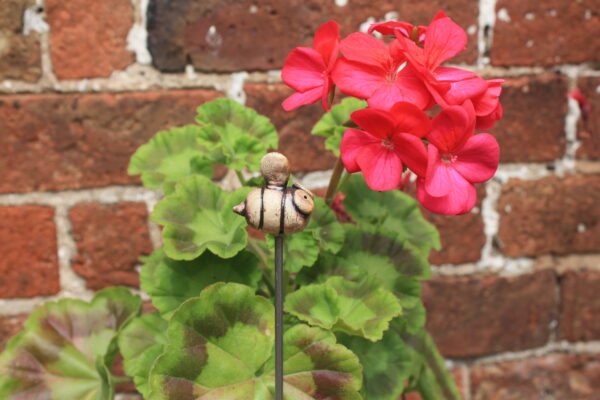 Bee Plant Pot Buddy - Image 2