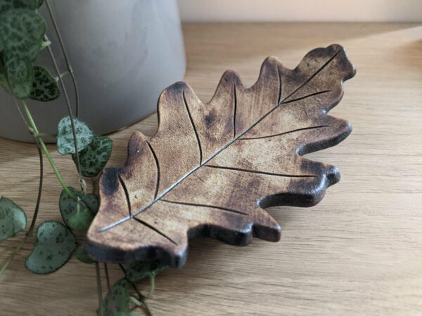 Oak Leaf Tea Light Holder - Image 2