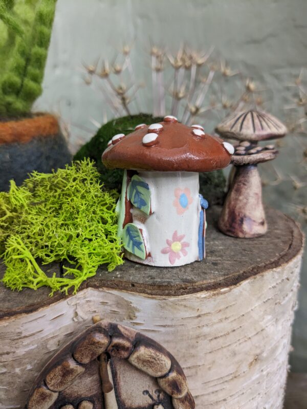 Terracotta Mini Fairy House - Image 4